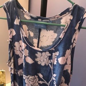 Simply Vera Wang tank top